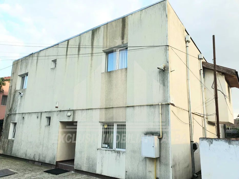 Vila compusa din 7 apartamente, Centru - Poză 1