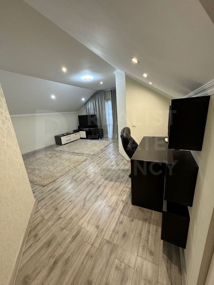 Chirie, casă, 3 camere, strada Alexei Şciusev, Centru - Poză 6