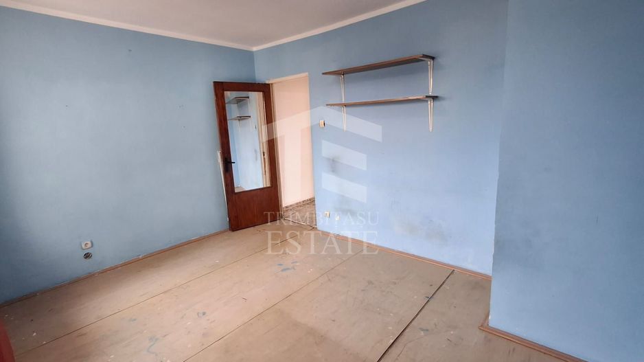 Apartament de vanzare 2 camere decomandat   Luica 35. - Poză 1