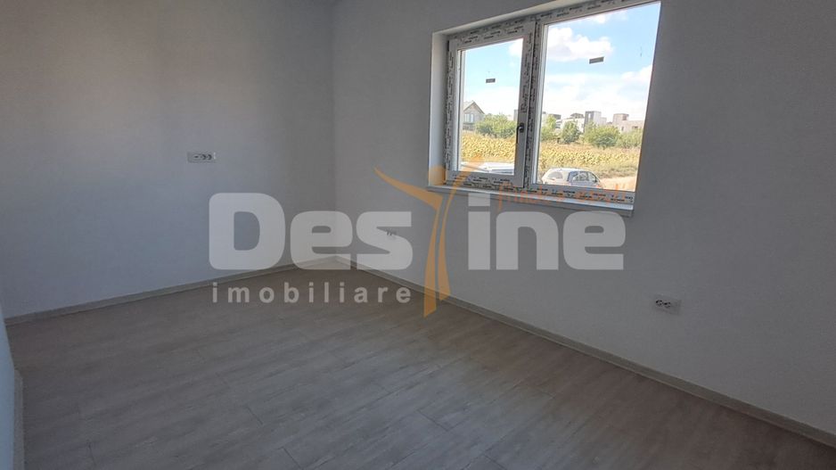 Casă individuală cu 4 camere și teren de 450 mp – Rediu - Poză 16
