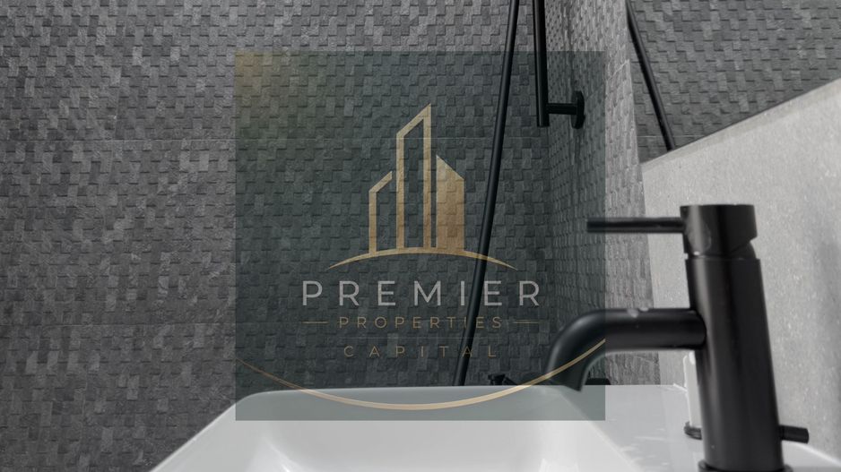 Luxury 2-Bedroom Apartment | Large Terrace | Parking | Prime Location ⭐ - Poză 17