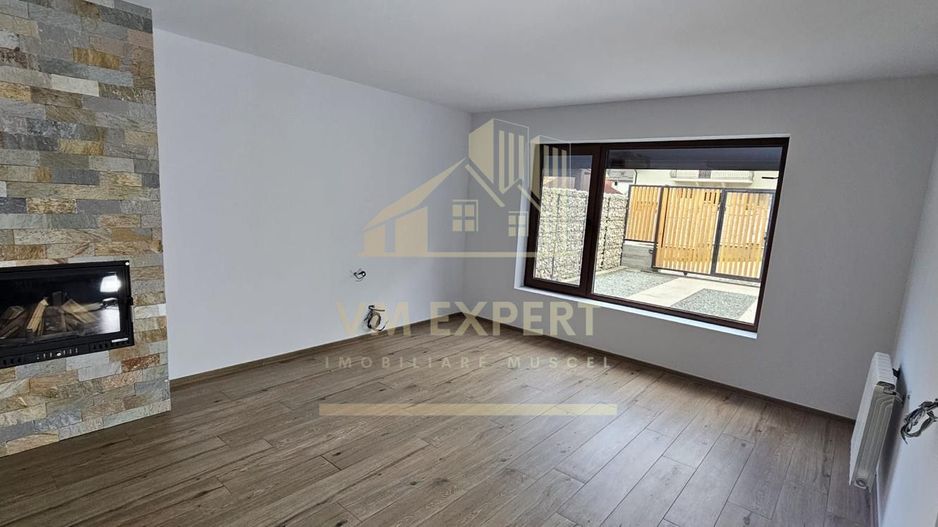 CASĂ 4 CAMERE TEREN 177MP RUCĂR ARGEȘ - Poză 4