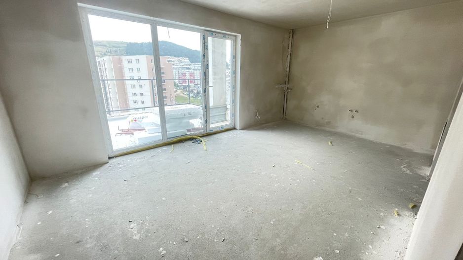 Apartament 3 Camere De Vanzare | Semifinisat | Terasa 12 Mp | Vivo | Av. Iancu - Poză 6