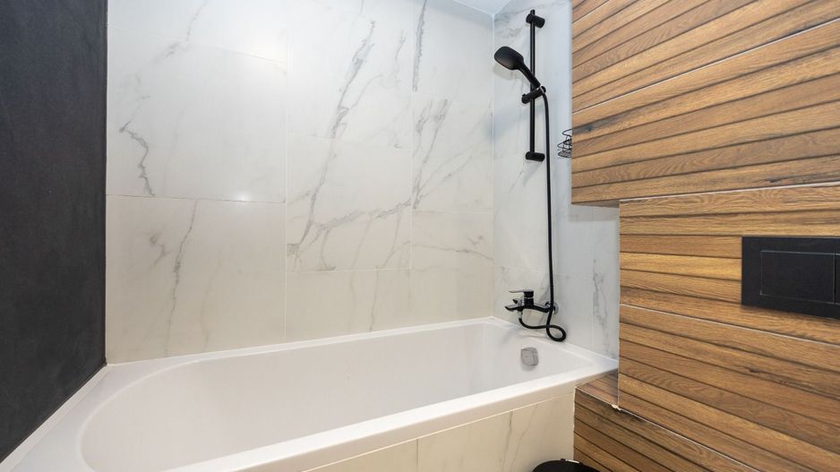 Apartament Alphaville cu vedere superba spre Tampa - Poză 19