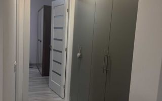 Apartament 2 camere, mobilat și utilat complet, loc de parcare, balcon - Poză 3