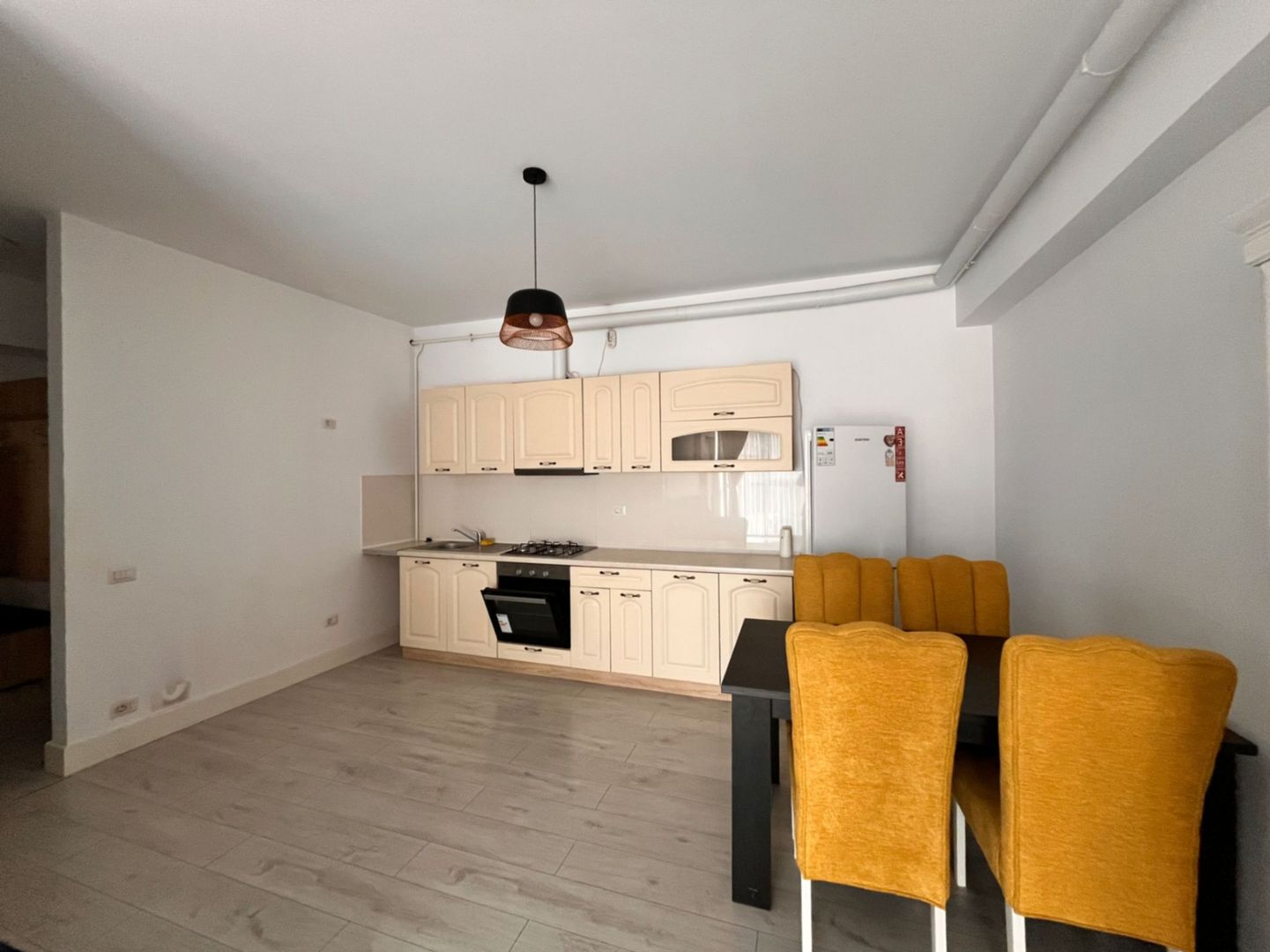 Apartament cu 3 Camere de Vanzare I Suceava/Central I 119.000Euro - Poză 5