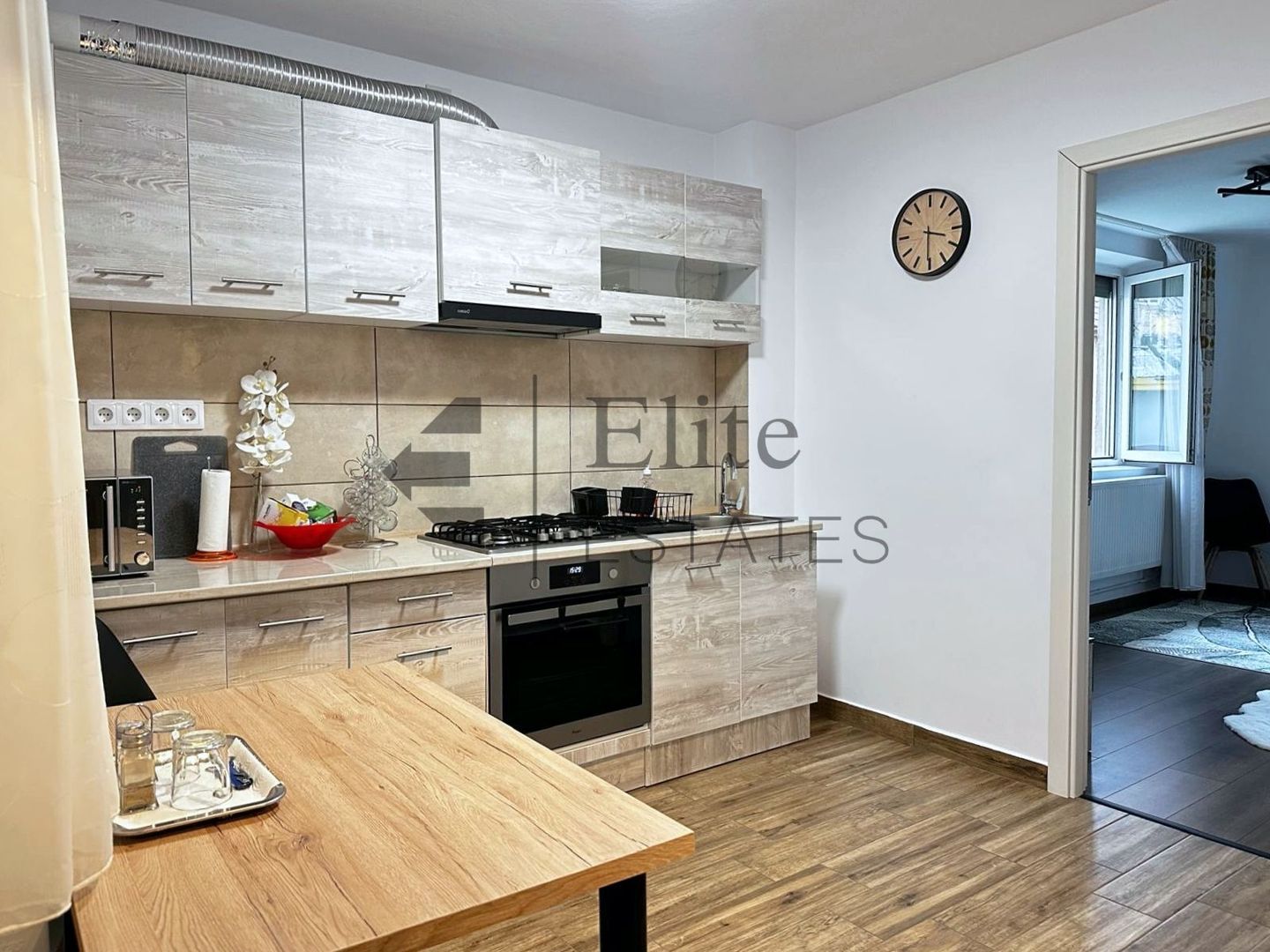 Apartament 2 camere decomandate ultracentral in Oradea - Poză 4