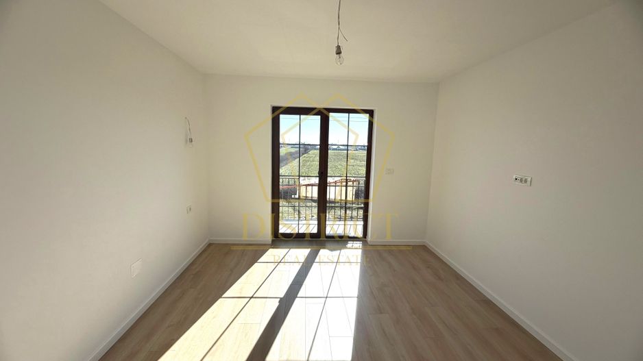 Duplex modern cu 3 camere despartit prin camera tehnica I Mosnita Noua - Poză 7
