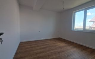 NOU APARTAMENT 4 CAMERE  101 MP CU GRADINA - Poză 8