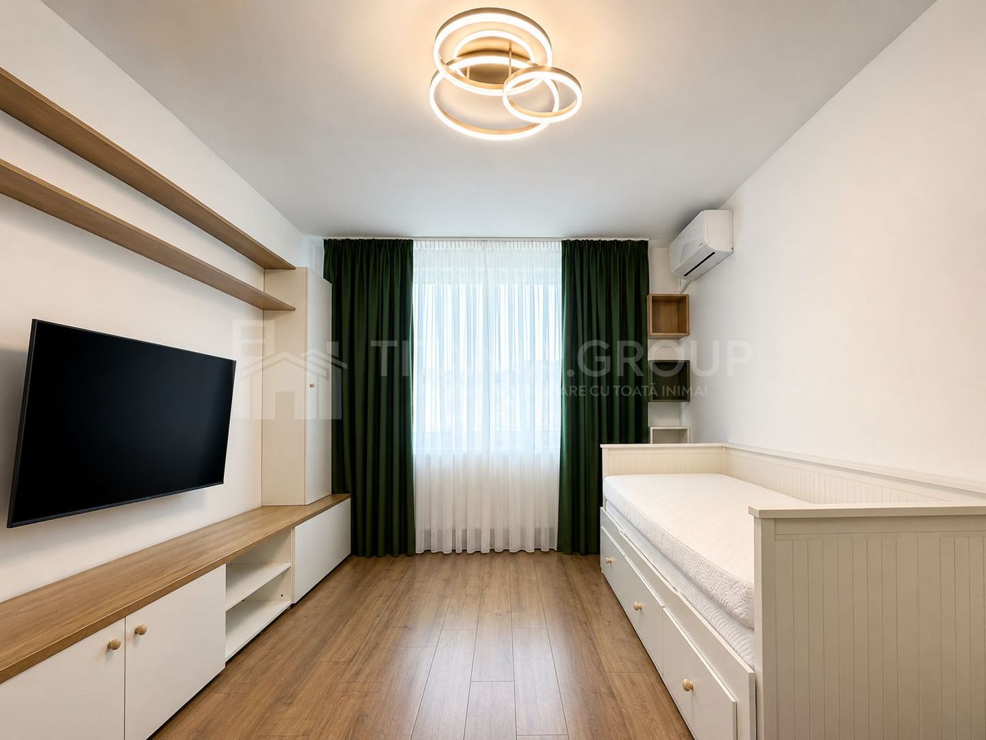 Apartament 2 camere, Victoriei | parcare și boxă - Poză 1