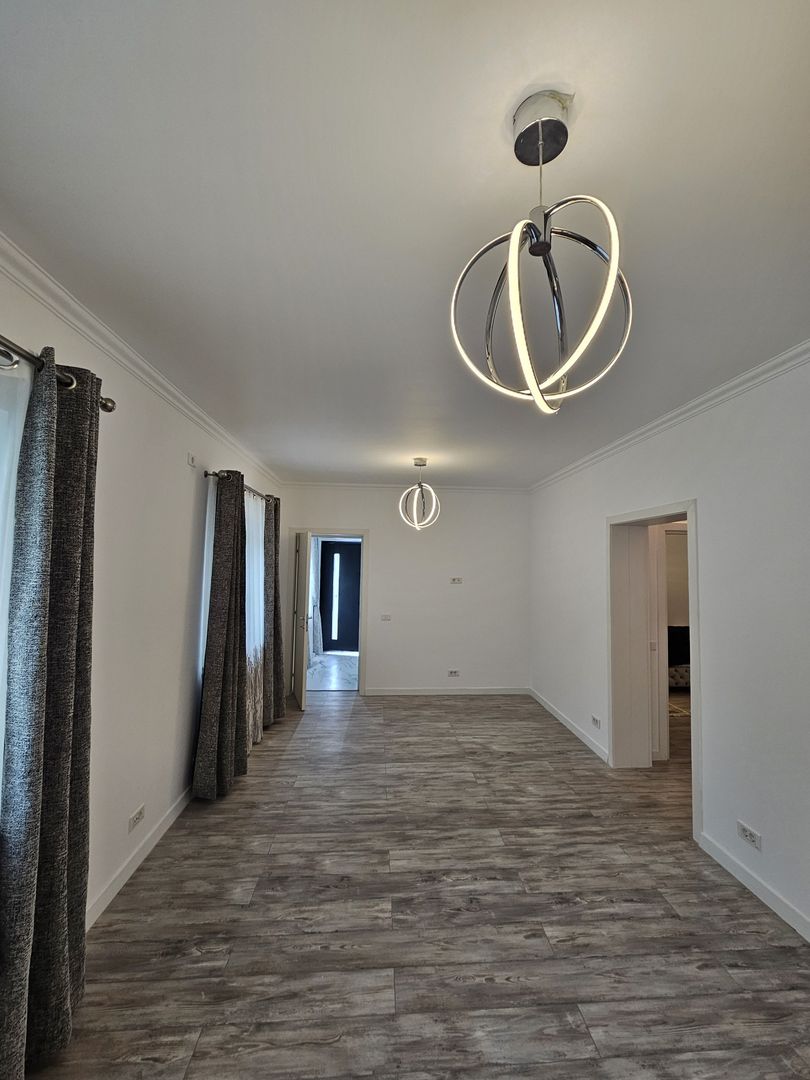 NOU -Casa la cheie sos Chitilei / blvd Laminorului - Poză 8