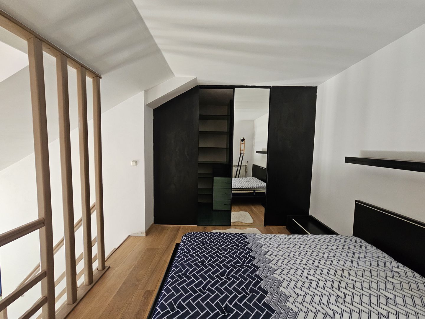 Vilă cu 7 camere în Faleză Nord – acces din 2 străzi/parcare în curte - Poză 8