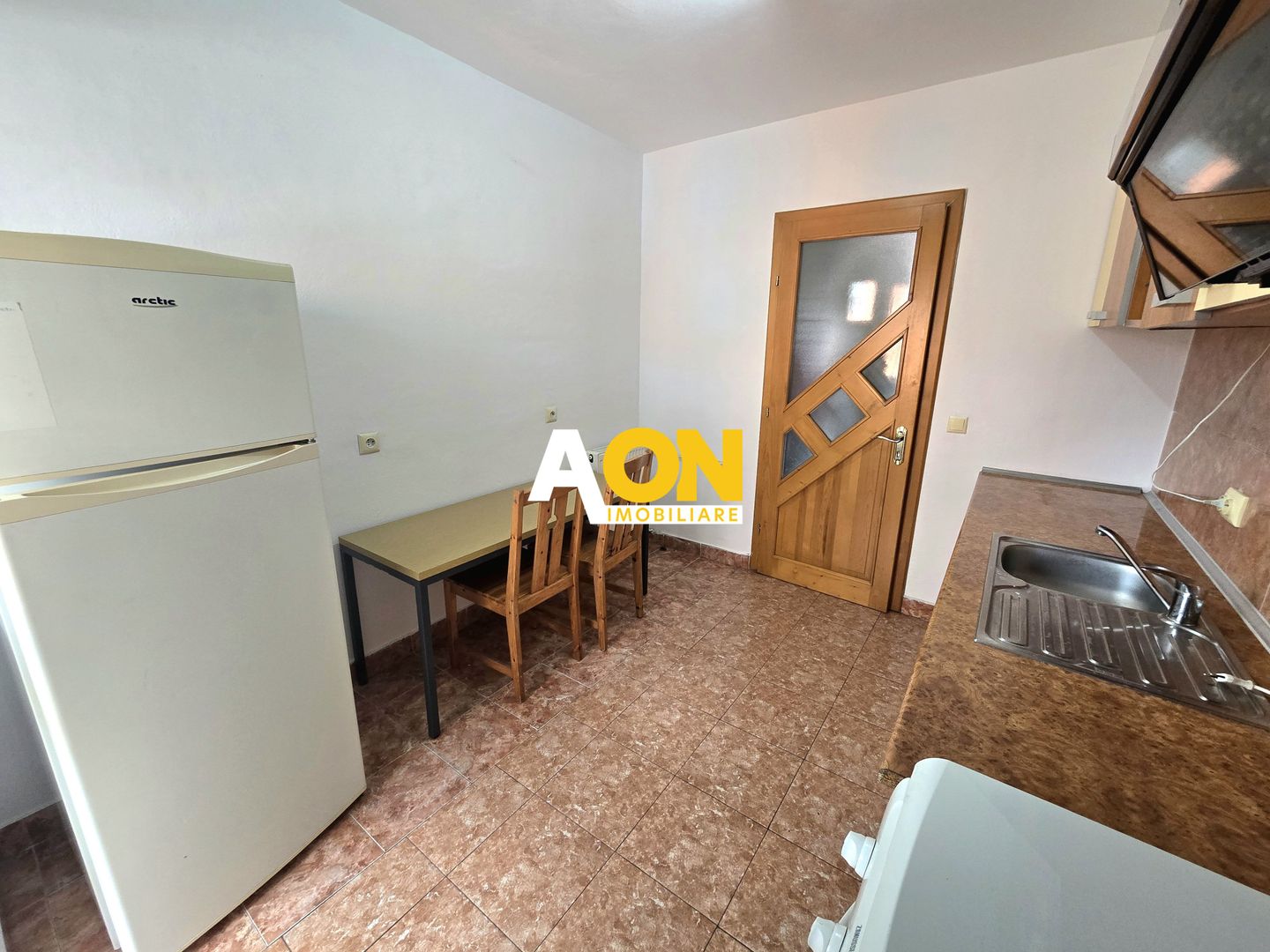 Apartament 3 camere, 2 bai, 2 balcoane, et.1, ultracentral, 88 mp util - Poză 2