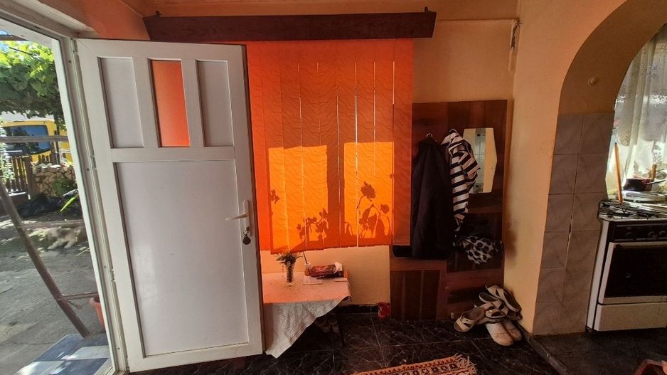 Casa+garaj+anexa și teren intravilan 225 mp Campina - Poză 14