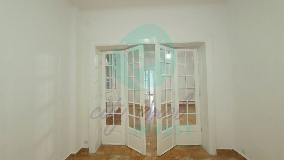 Apartament 4 camere potrivit pentru investitie, Piata Romana - Poză 4