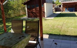 Casă de închiriat, 3 camere, cu terasă și garaj, Partoș - Poză 18