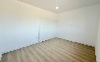 Duplex cu 5 camere si 2 bai, 470 mp teren si 115 mp utili in Ghiroda. - Poză 18