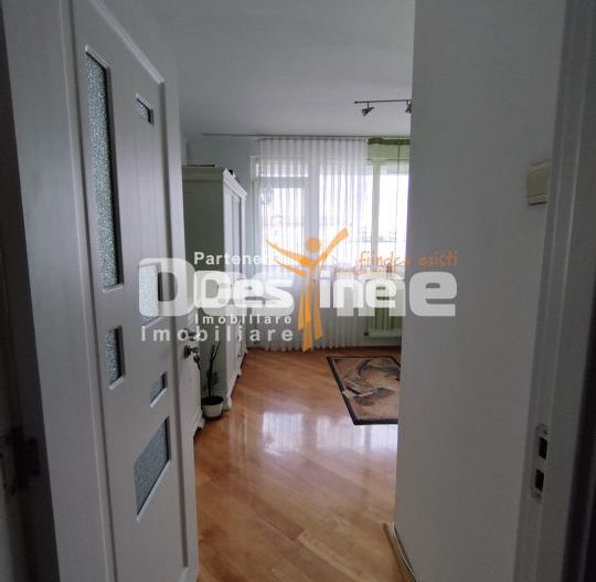 Apartament de vânzare 2 camere, decomandat, zona ultra centrală, semi / mobilat - Poză 4