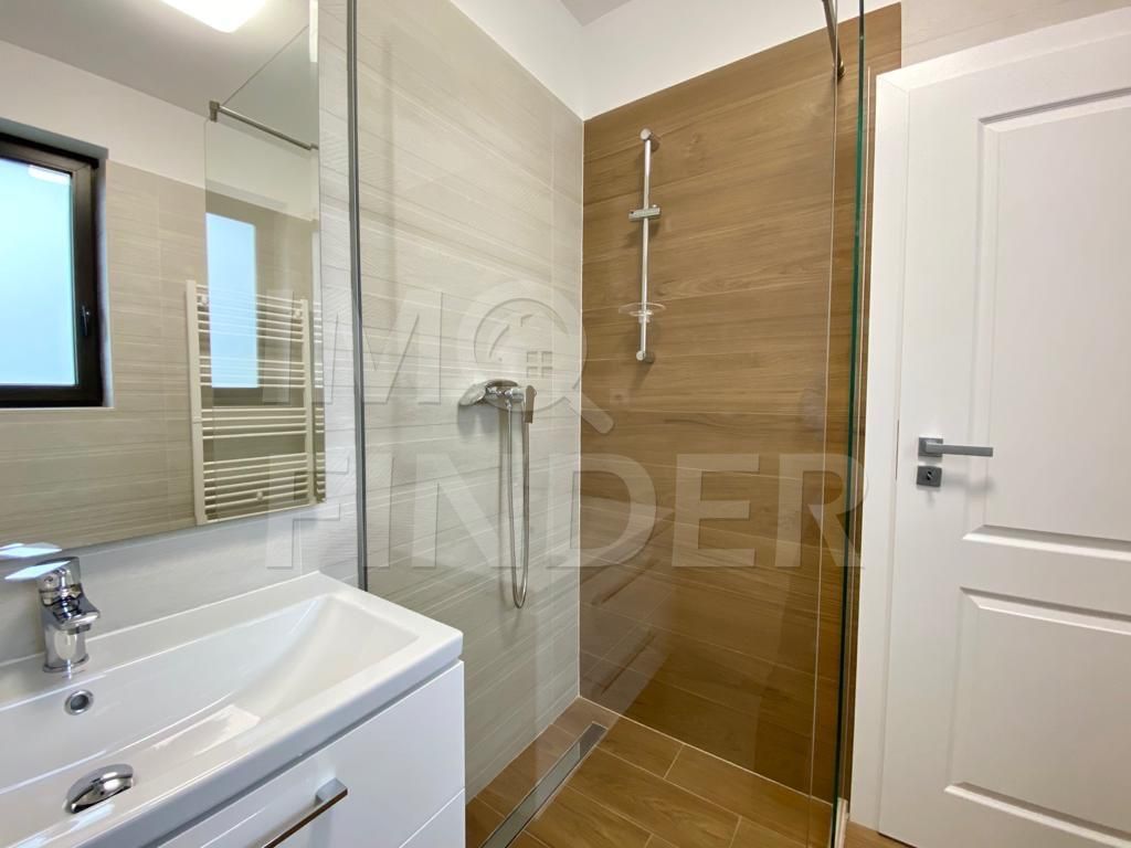 Inchiriere apartament 3 camere situat in vila privata, zona UMF - Poză 15
