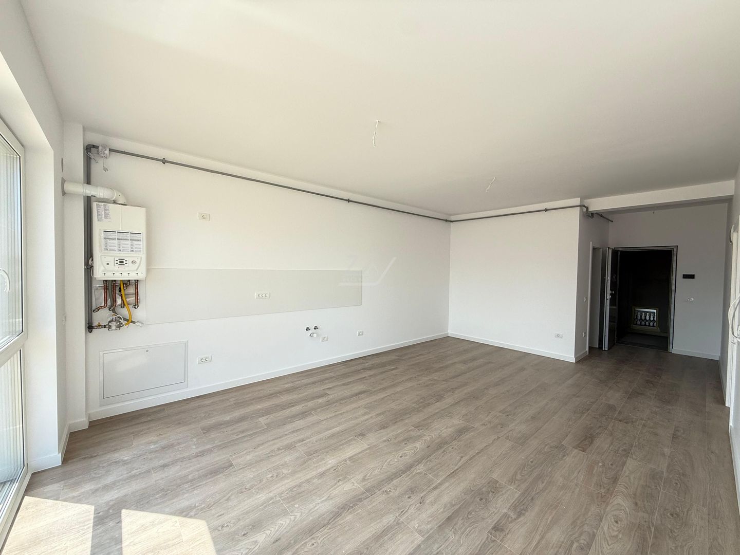 Comision 0! Etaj 1. Oras - Poză 2