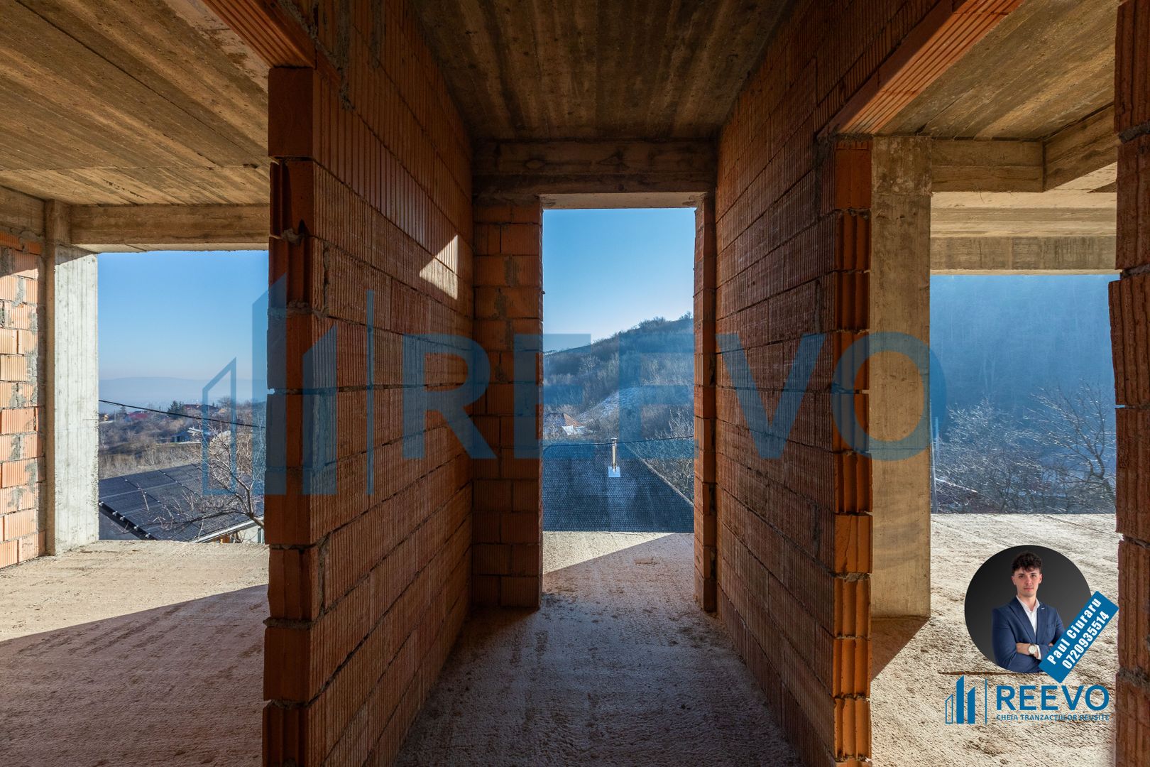 Pensiune/Vilă la roșu P+E+M în Sărata - Poză 18