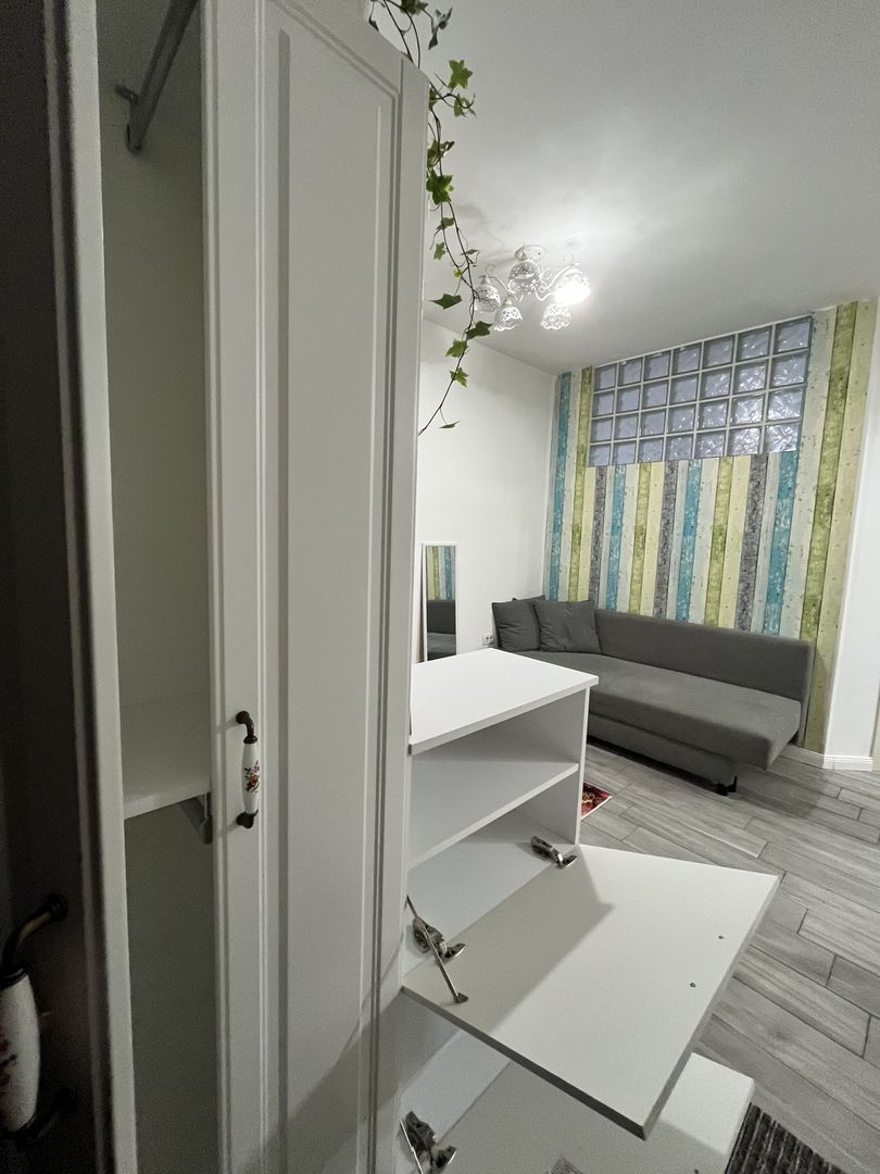 Studio bine compartimentat, parcare, complet mobilat, renovat, mutare imediata - Poză 23