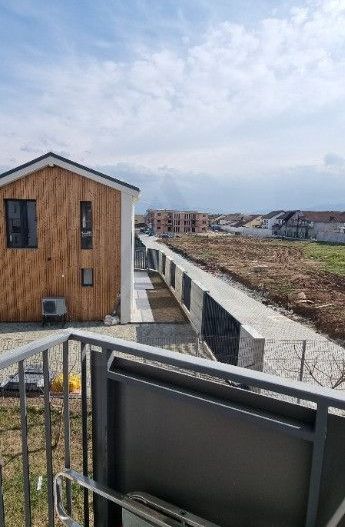 Apartament premium 73,2 mp + 2 balcoane  Etaj 1 parcare  in Șelimbăr - Poză 11