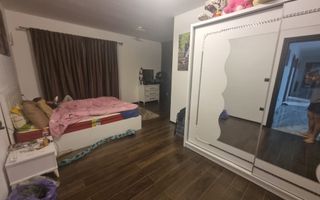 Casa de Lux 6 camere-480mp-teren 1100mp-service tinichigerie-Arcalia - Poză 2