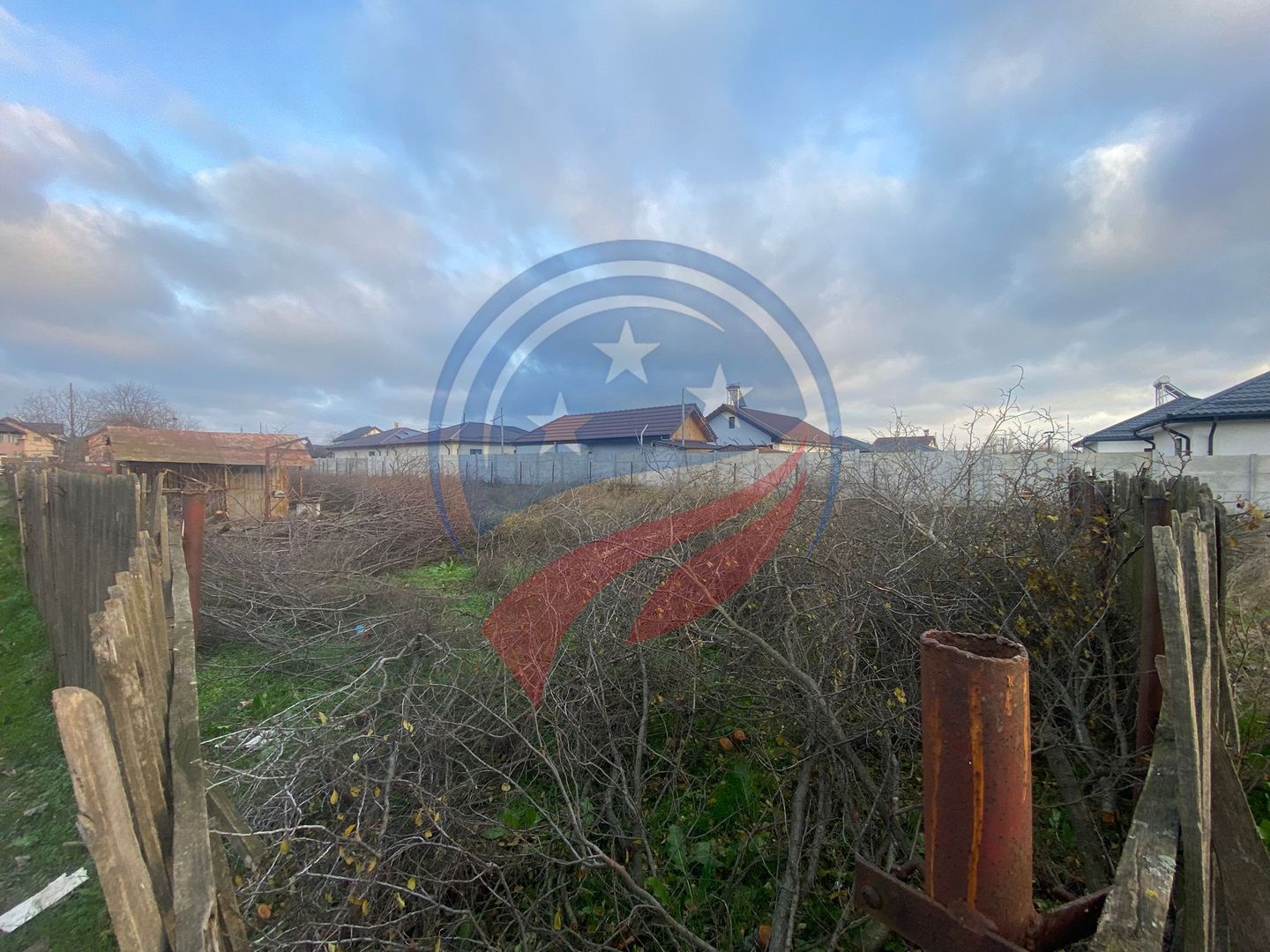 TEREN CONSTRUIBIL 2500 M CARTIER BARIERA VALCII - Poză 2