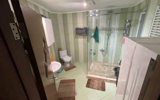 Casa  P+1+M 2006,teren total 156 mp  Cosbuc/ Parcul Carol - Poză 4