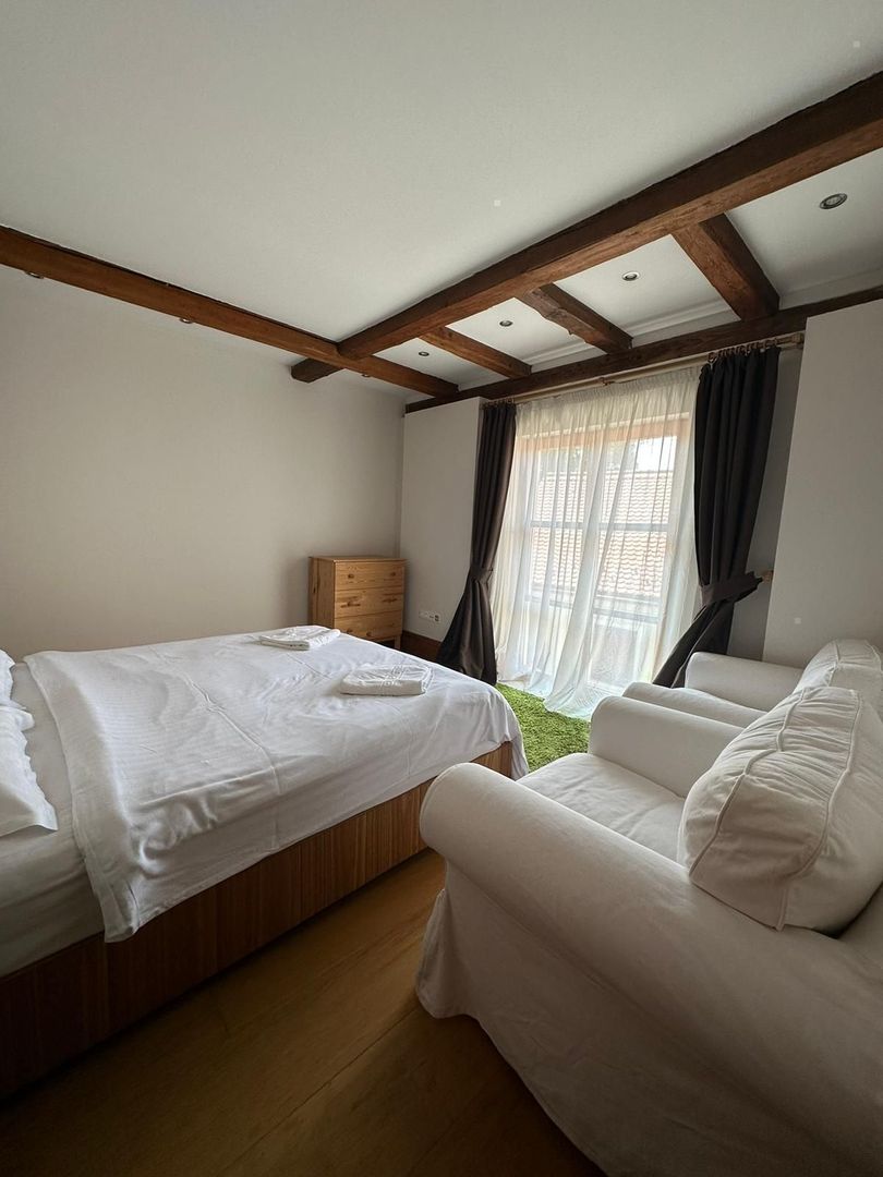 Casa saseasca CRISTIAN,amenajata LUX,pt turism,piscina,curte - Poză 11