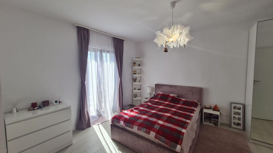 Duplex minimalist cu piscina - Poză 16