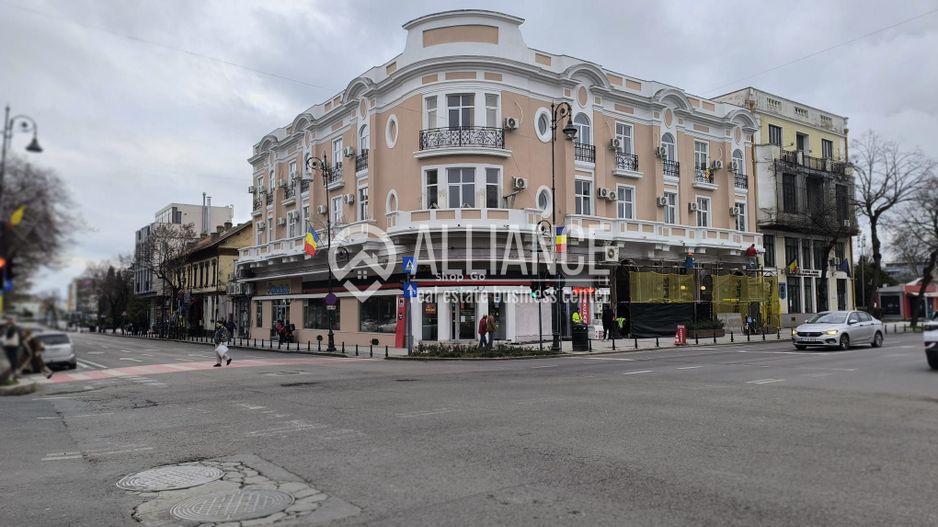 CENTRU HOTEL GRAND(COD03)- Cladire de birouri emblematica ! - Poză 1