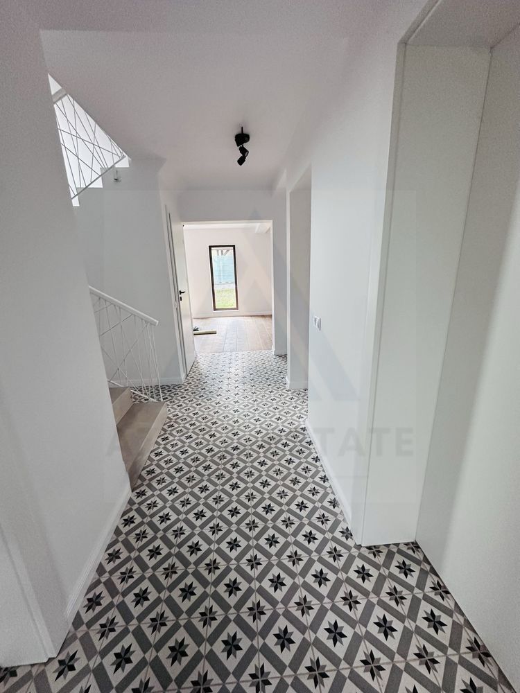 Casă premium complet utilata 5 camere 3 bai teren 427 mp în Cisnădie - Poză 4