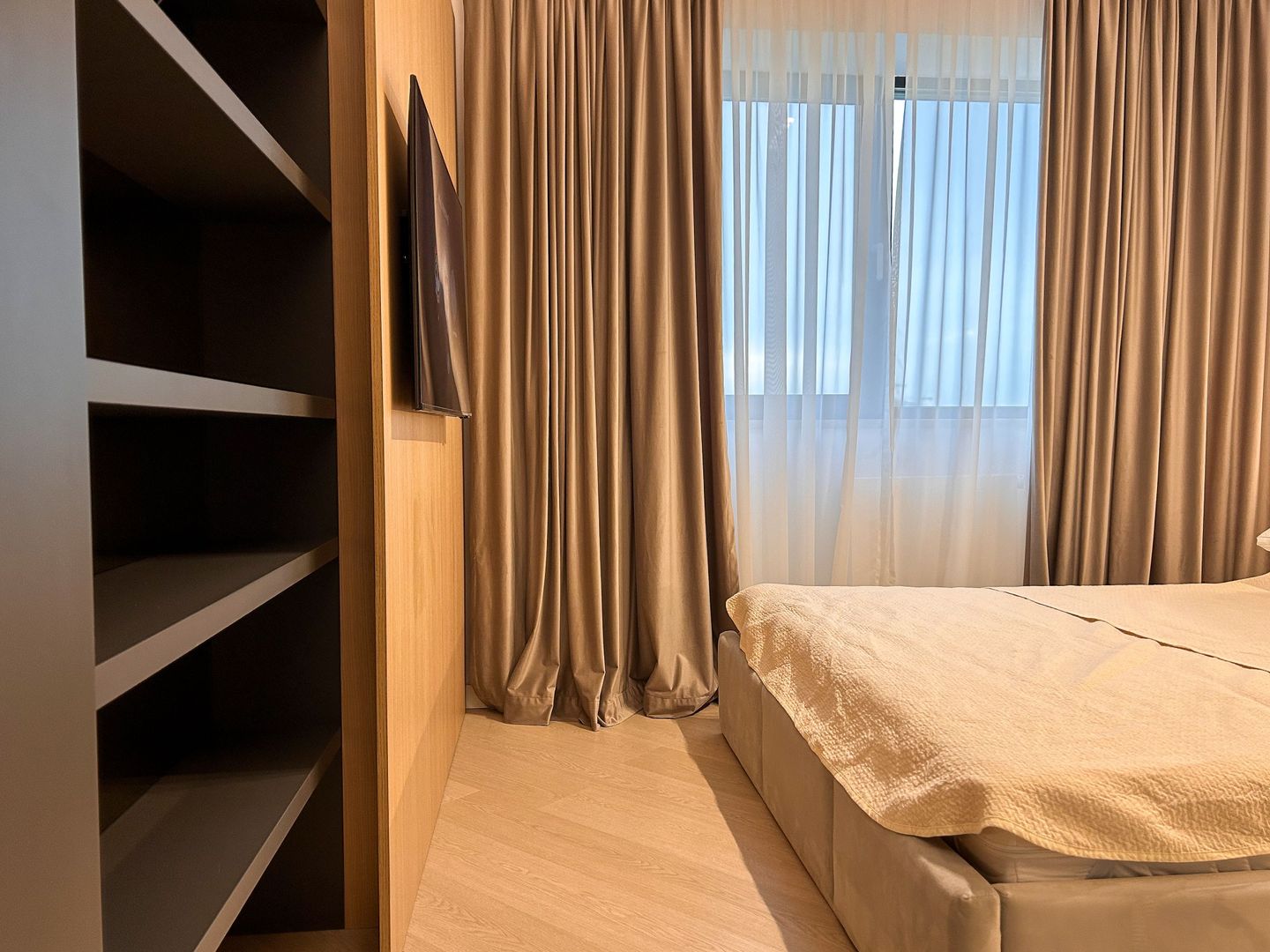 Chirie I Apartament 2 camere I Cortina North I Vedere Oraș I Faza 1 - Poză 9