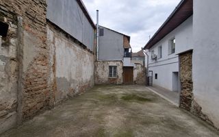 De vânzare teren cu proiect de reconstrucție apartament – zonă centrală - Poză 12