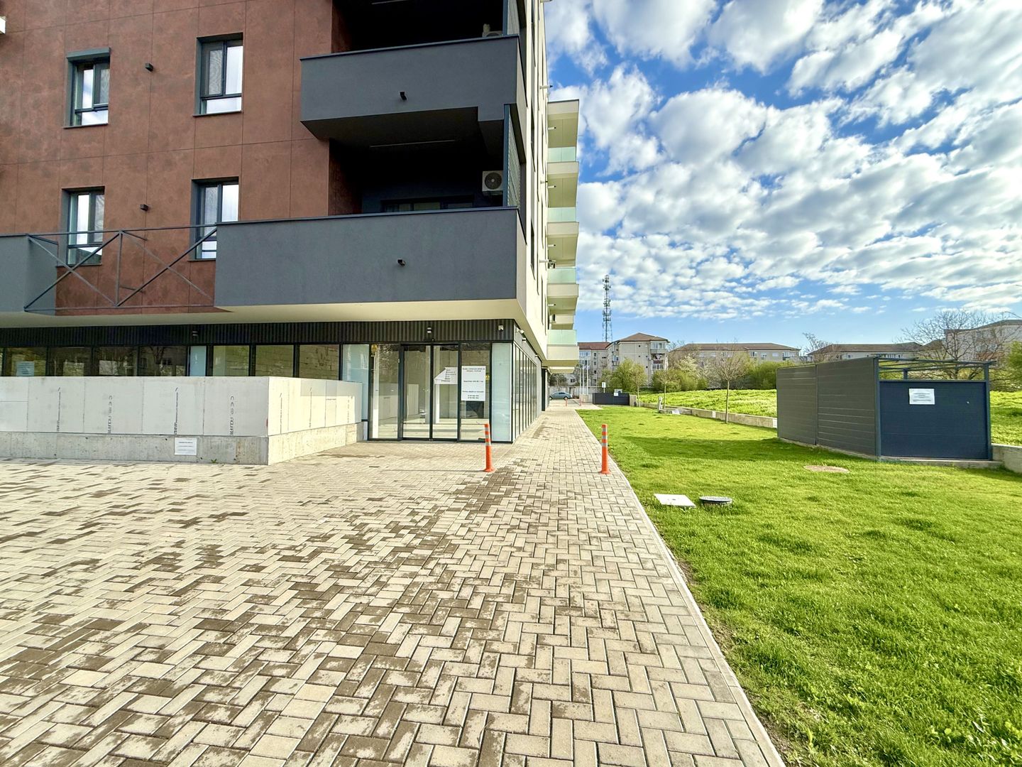 Apartament 2 camere, cu parcare subterană,  zona Lipovei - Iulius Town - Poză 18