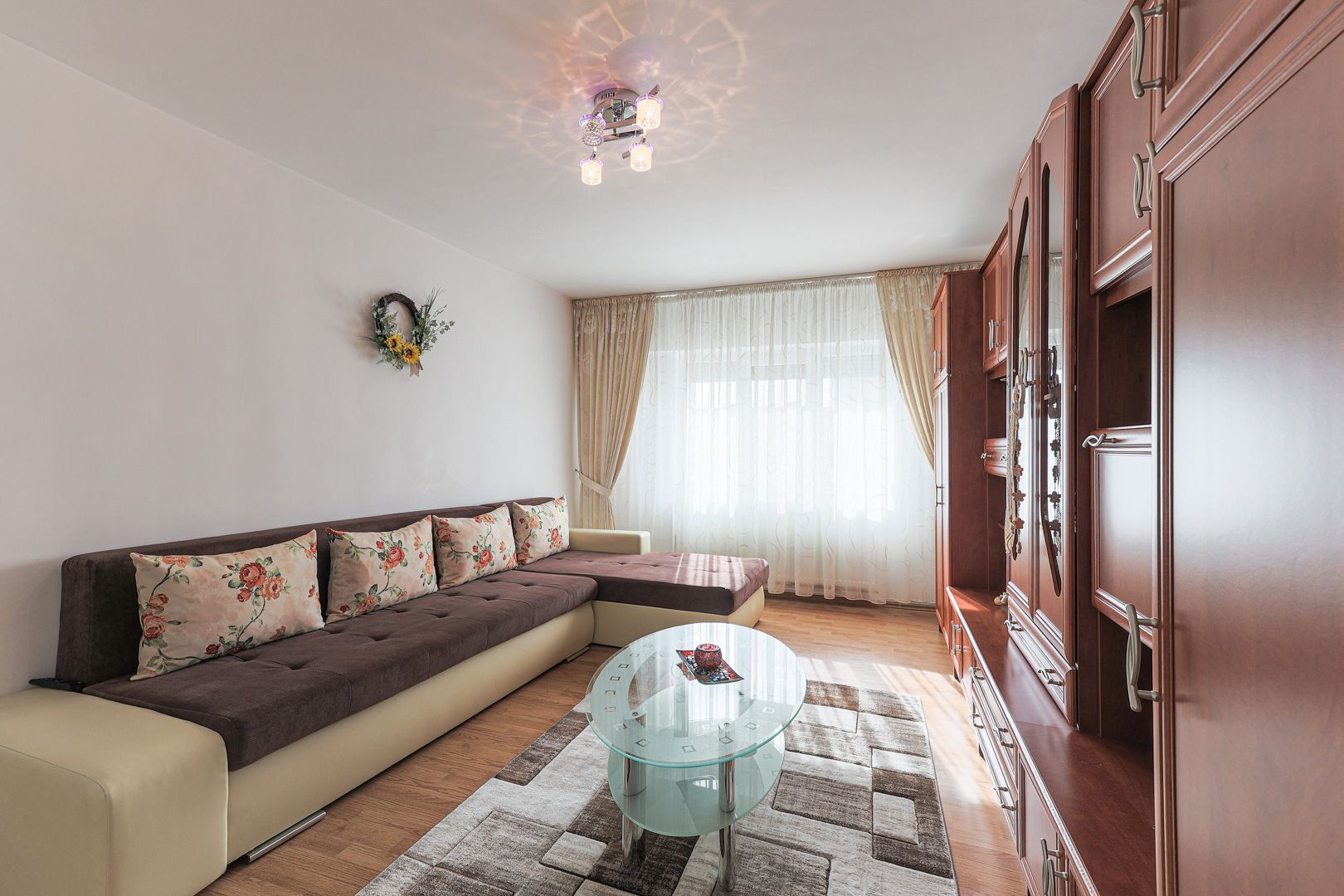 Rezervat De vânzare apartament spațios cu 2 camere decomandat etaj 3 - Poză 6