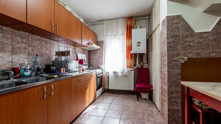 Apartament cu 3 camere decomandat la parter in Confectii Comision 0% - Poză 2