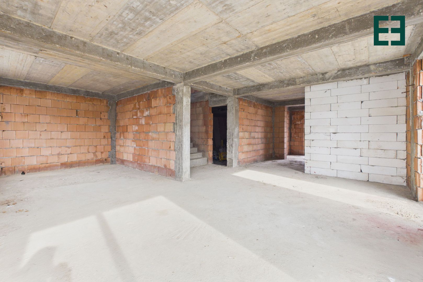 Casă nouă cu 4 camere și teren de 445 mp  - Vladimirescu - Arad - Poză 5