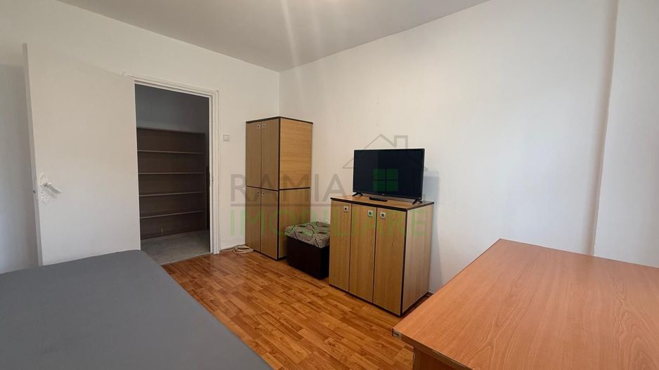 Apartament 3 Camere Decomandat, Etaj 1, Tractorul - Poză 5