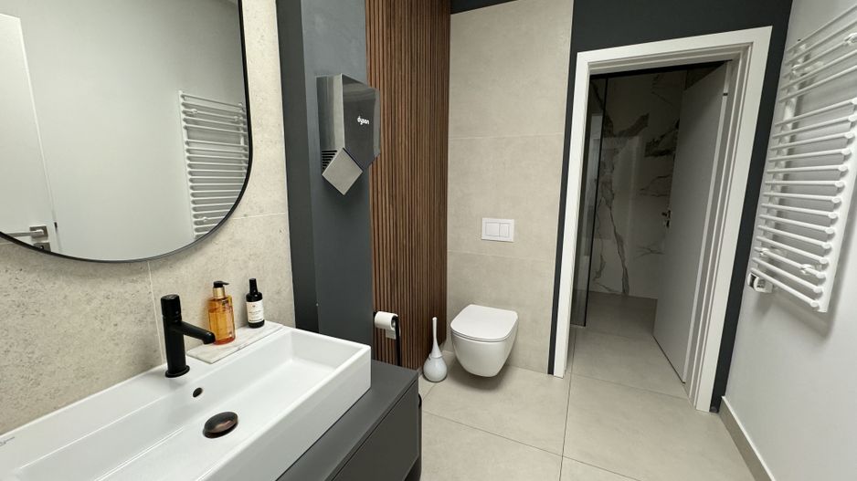 Imobil Premium de Închiriat: Eficiență și Tehnologie de Vârf - Poză 7