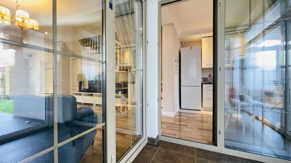 Casa superba in Dumbravita, langa Padure | Curte, Terasa si Garaj - Poză 13