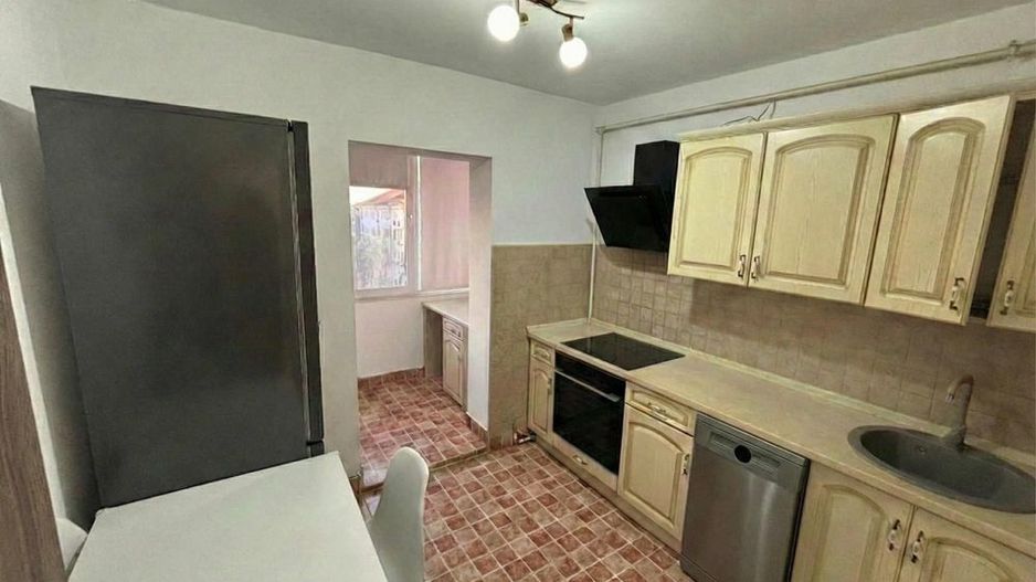 Girocului-Spitalul Judetean | 3 Camere | 2 Bai | Centrala | Mobilat si Utilat - Poză 2