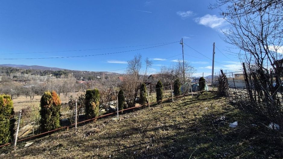 Teren intravilan 3526 mp cu vedere superba catre munte! - Poză 13