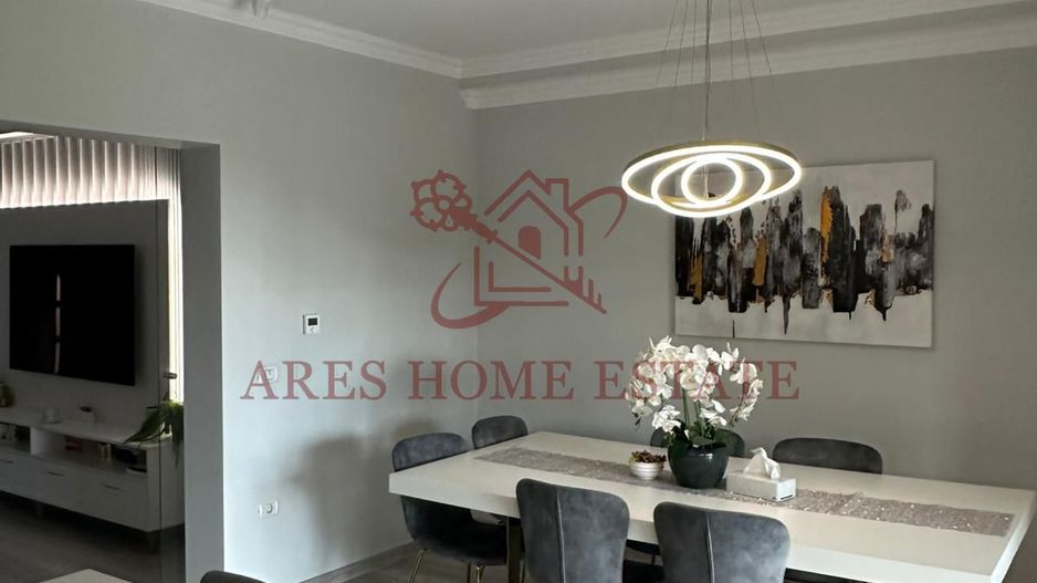 Casa in stil mediteranean, ultrafinisată 5 camere, 3 bai + curte. - Poză 22