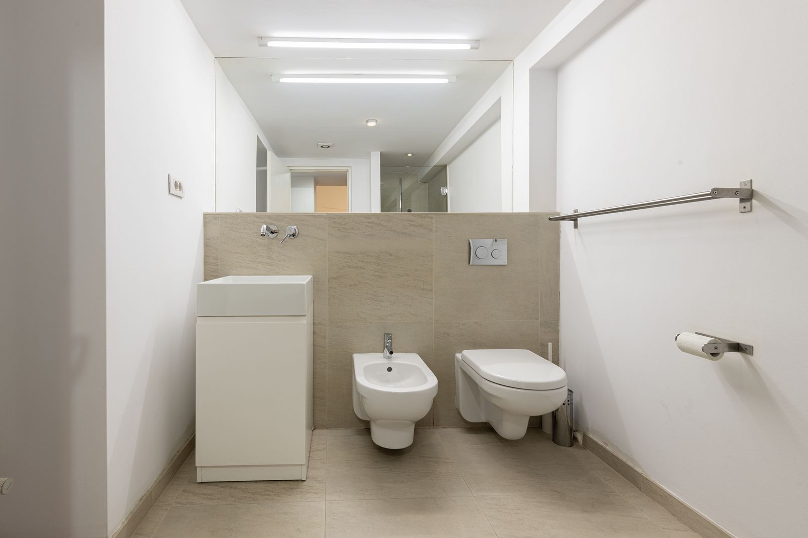 Apartament-galerie la kilometrul zero | 2 camere + mezanin, 2 băi - Poză 12
