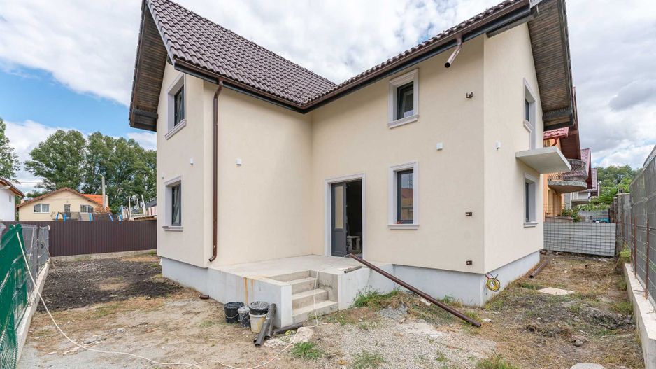 Casă individuală de vânzare în Hărman, zona Tineretului - Poză 2