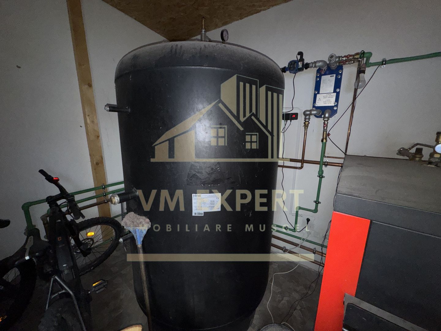 CASĂ 5 CAMERE 252 MP TEREN 1362 MP DRAGOSLAVELE ARGEȘ - Poză 32