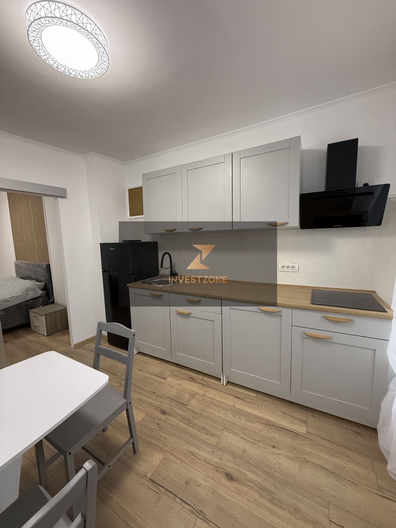 Casă în Oradea cartierul Velența curte 24 mp - Poză 3